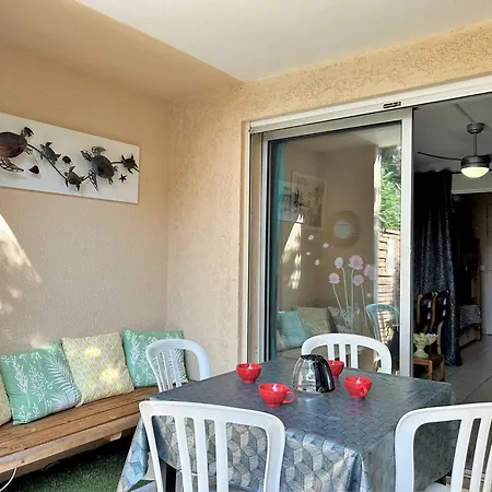 Avec Piscine, Parking Prive Et Terrasse - 4 Couchages, - Fr-1-251-478 * Le Lavandou